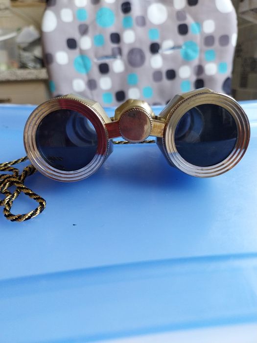 Binoclu  elegant auriu