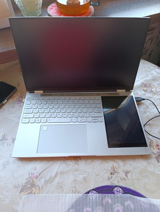 Ноутбук  "ЛЕОН" не пользованный