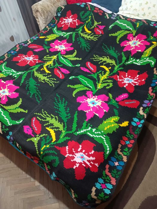 Vand cerga din lana groasa si 3 cuverturi din lana tesute la razboi