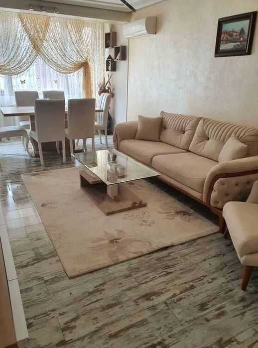 Двустаен апартамент в кв. Лазур