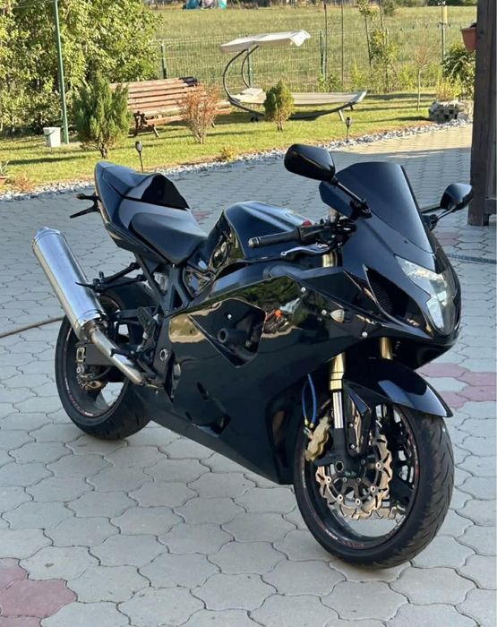 Vând Suzuki gsx r600