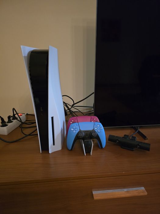 Playstation 5 + 2 джойстика