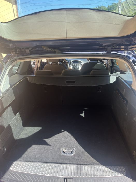 Opel astra j.