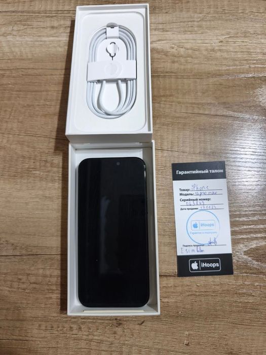 iPhone 16 Pro Max 256 ГБ Black Titanium — отличное состояние