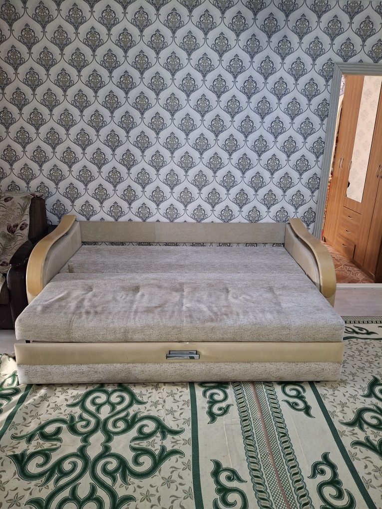 Продаётся диван б/у