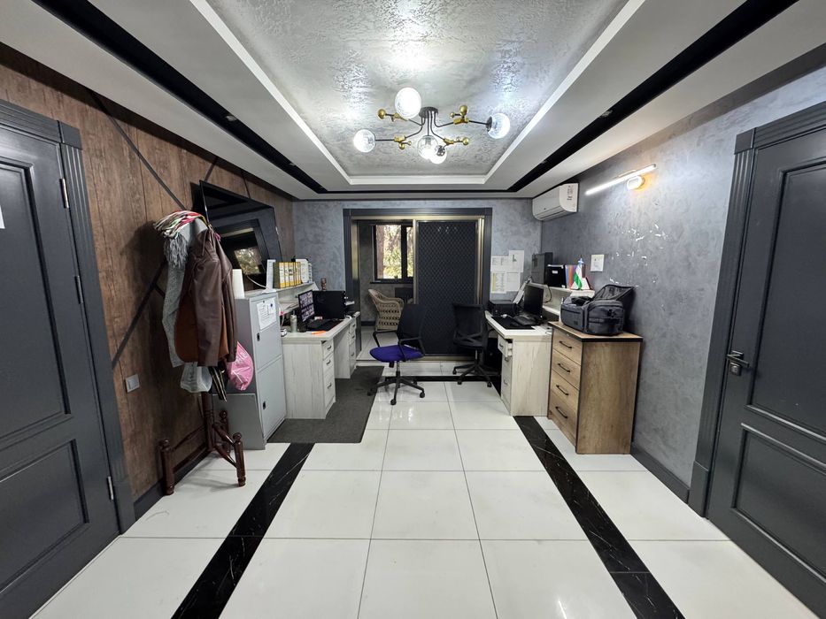 СДАЕТСЯ В АРЕНДУ Помещение под офис Первая линия