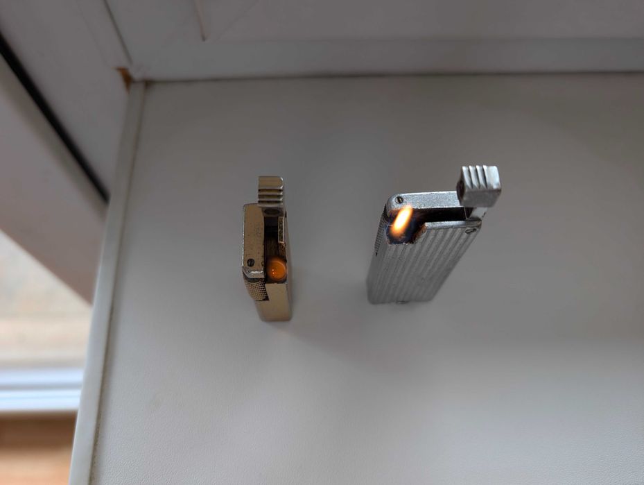 Bricheta lighter Cygnus Penguin