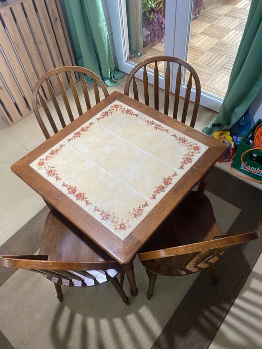 Masă diniNG bucatarie