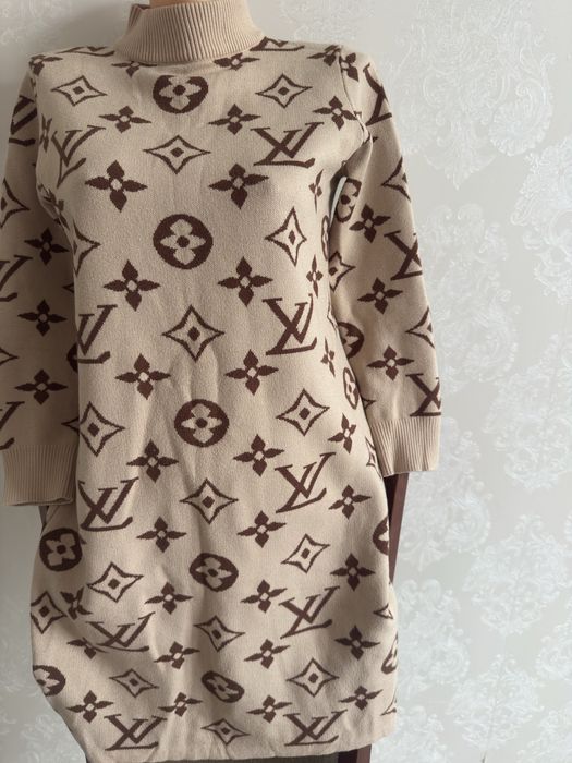 Трикотажные платье