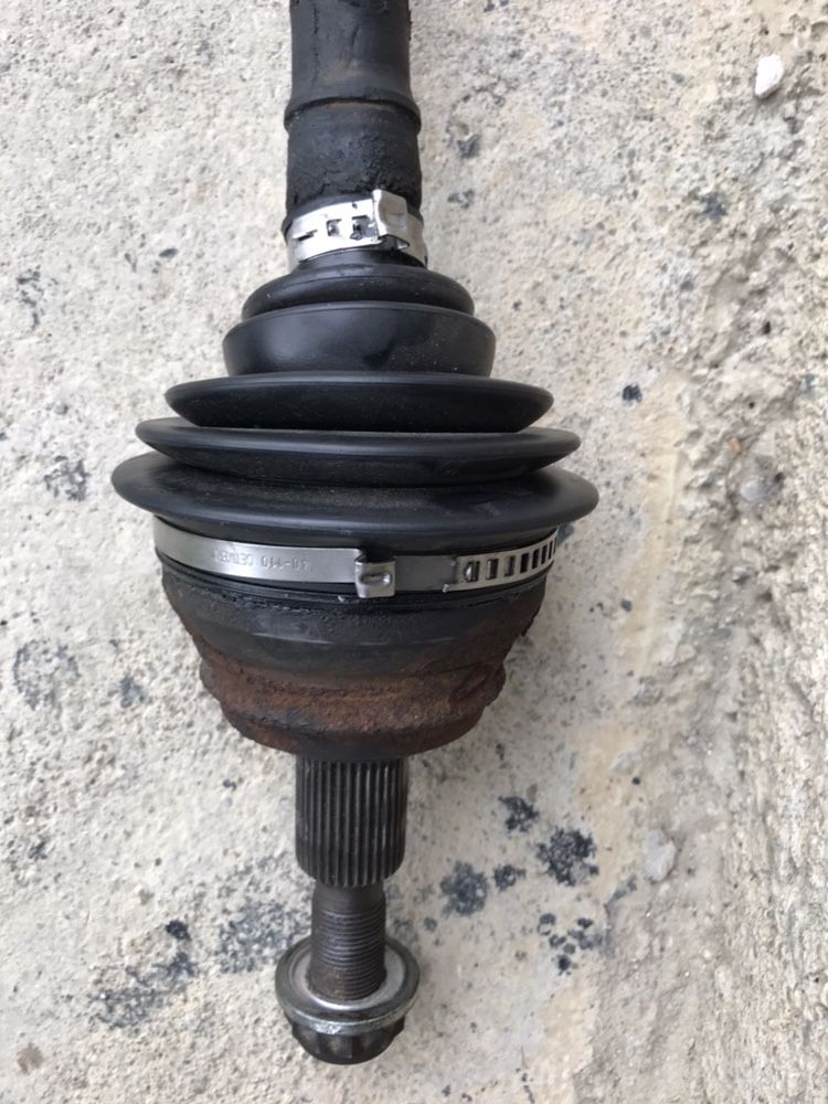 Planetara dreapta fata vw golf 4  motor 1,9 116 cp