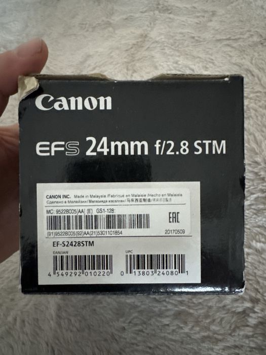 Canon EF-S 24mm f/2.8 STM – stare foarte bună, cu cutie