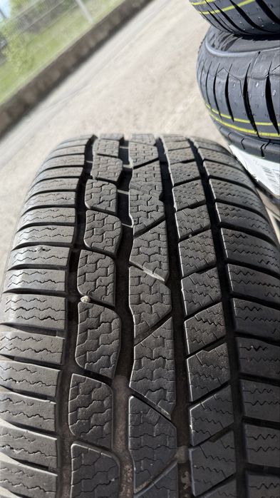 225/50-18 Continental