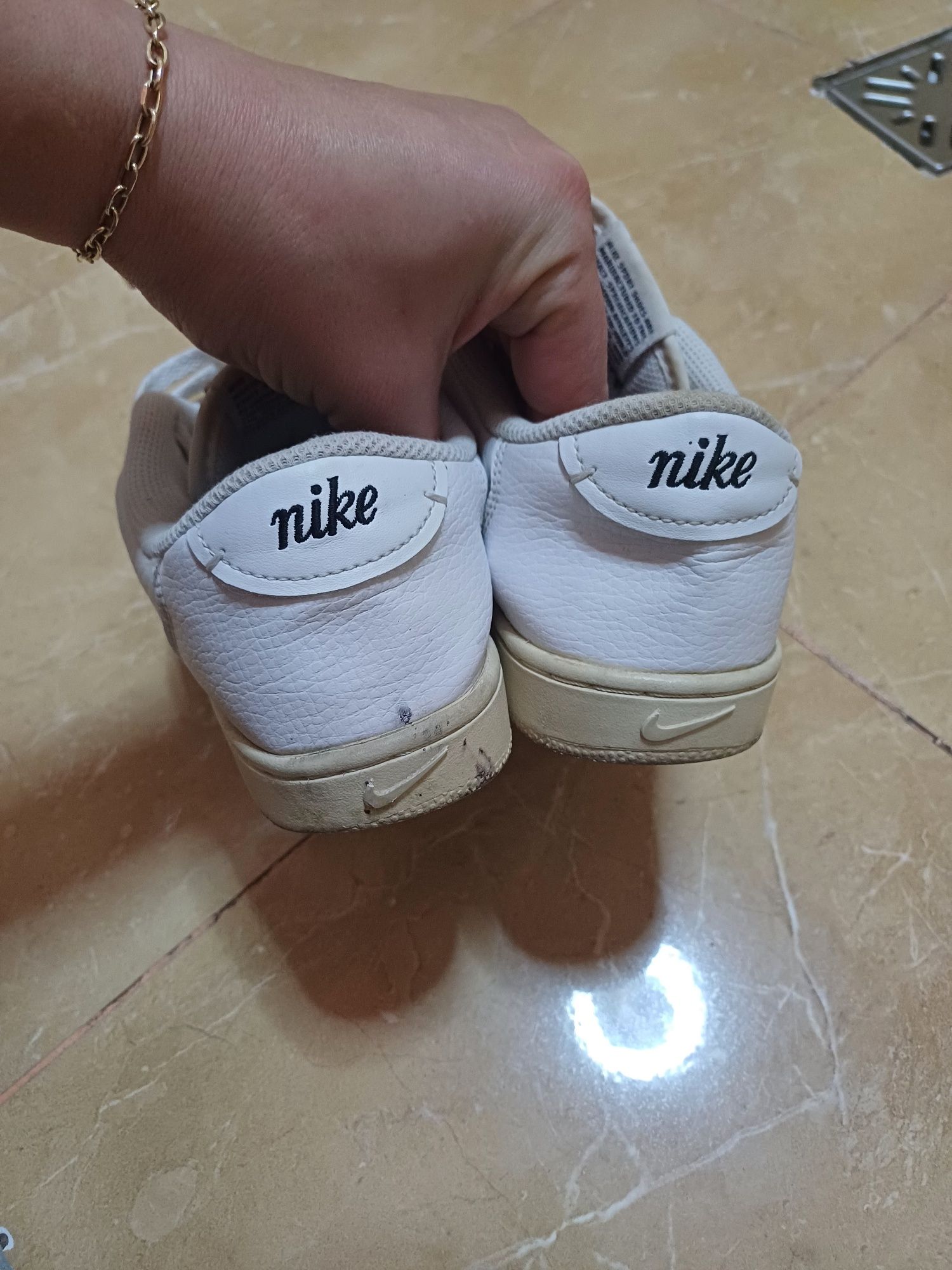 Adidași damă mărimea 38.5