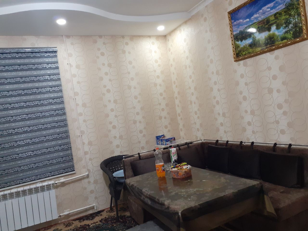 Kogon Taraqqiyot  issiq non orqa  taraf kottej sotiladi uglavoy