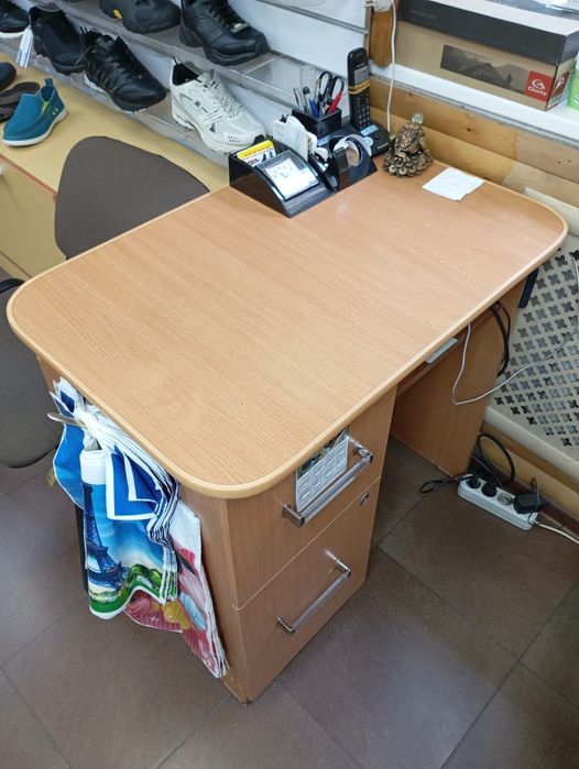 Стол письменный.СРОЧНО