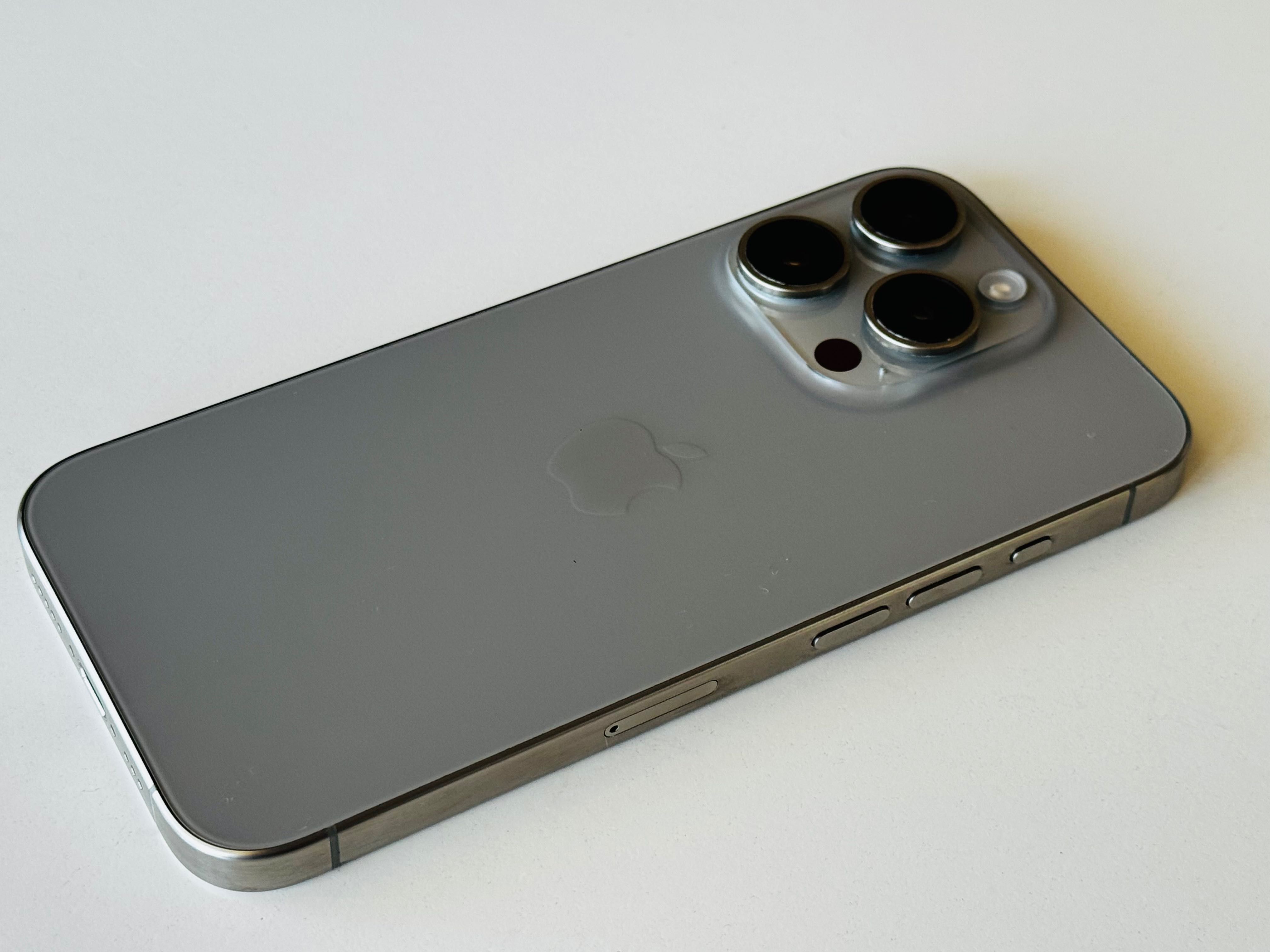 Iphone 15 Pro 128GB Natural Titanium 98% Батерия! Гаранция 6 месеца
