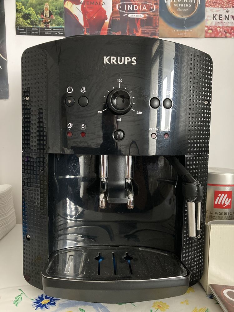 Кафеавтомат Krups Espresseria Automatic EA8108, 1.7 л. 15 бара, черен.