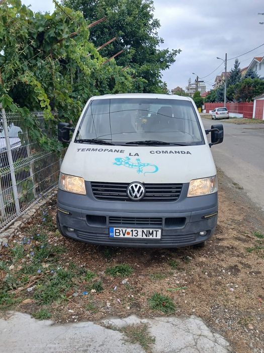 Mașina Wolkswagen T5