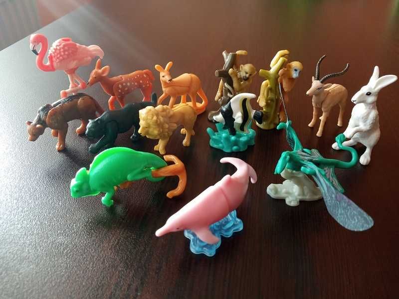 Kinder NATOONS и Jurassic world играчки от шоколадови яйца