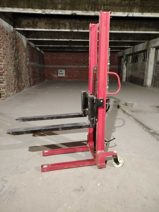 СТАКЕР хидравличен 2 тона 2 метра