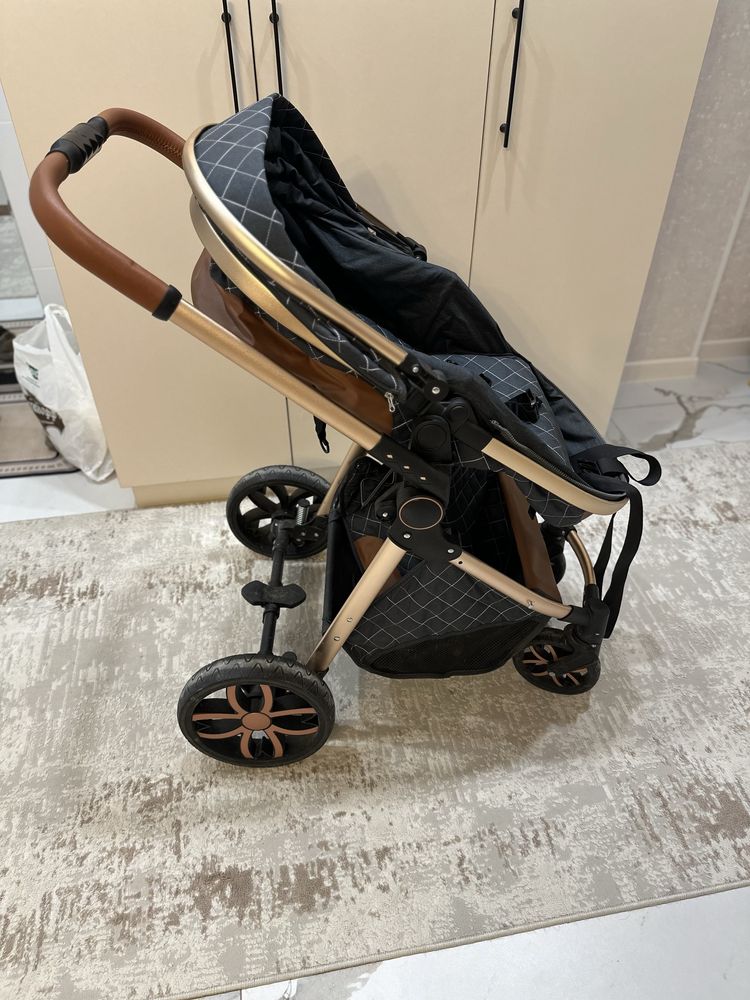 Продам коляску детскую