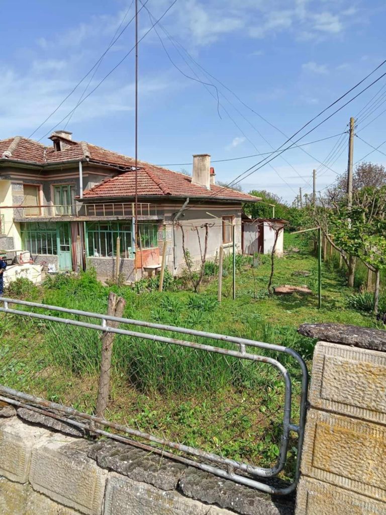 Продава се Къща в Мартен - 1889 кв.м за 11 €/кв.м - Снимка #1