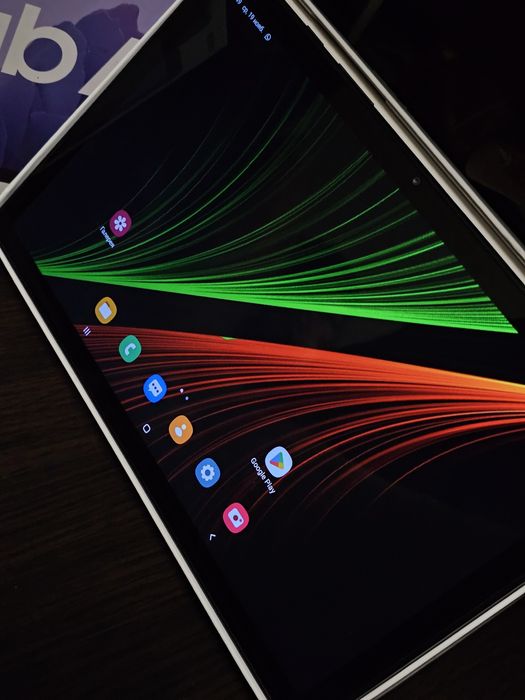 Планшет САМСУНГ с большим дисплеем