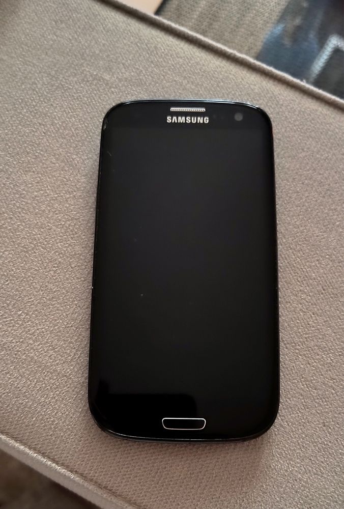 Samsung S3 i9300 16gb Perfect functional 150Lei pret fix fix