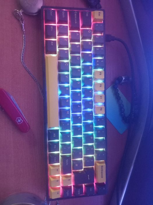 Tastatura mecanica rgb