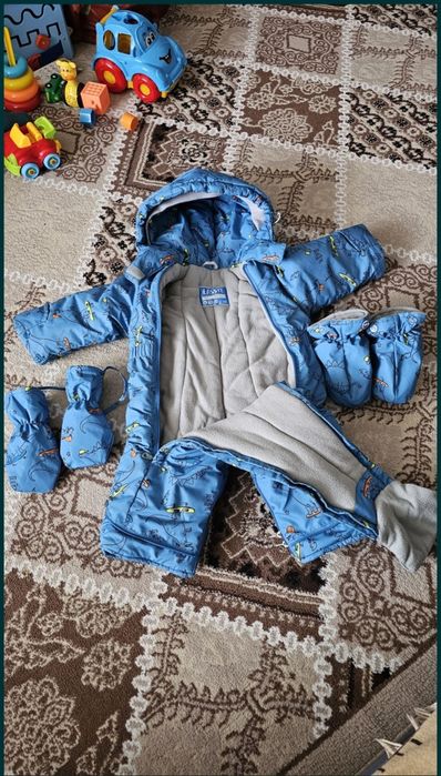 Продам комбинезон детский