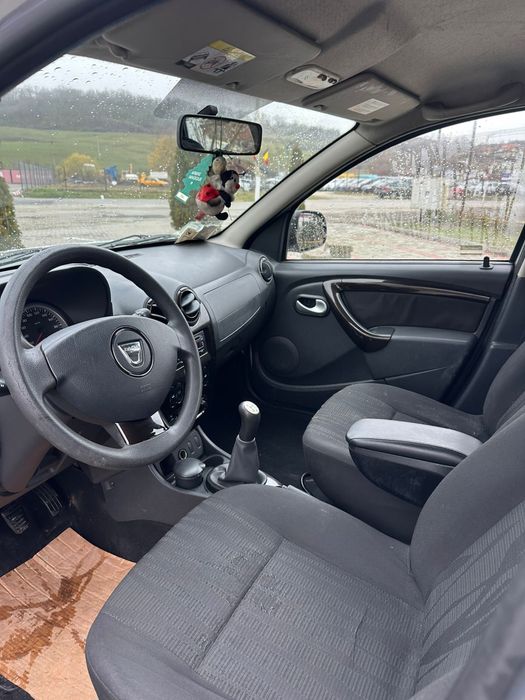 Dacia Duster Laureate 4x2 1.5 dCi 90cp