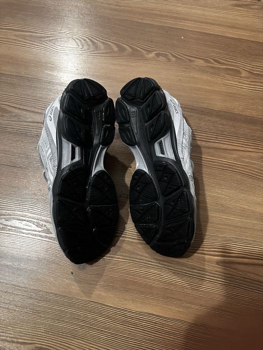 Vand Asics marimea 42
