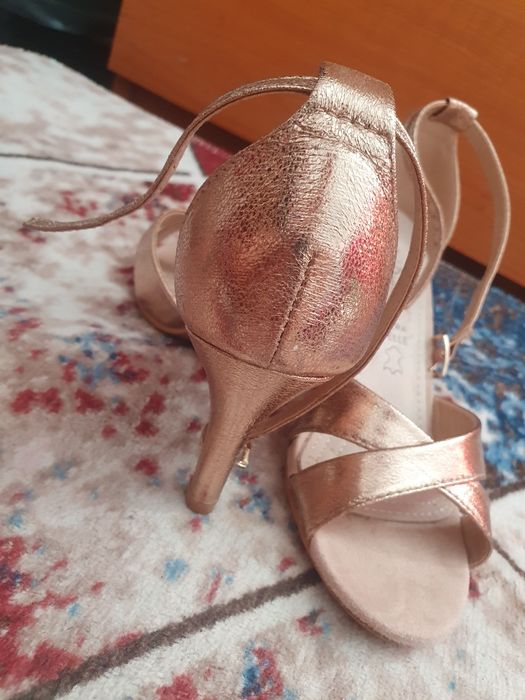 Sandale toc mic benvenuti