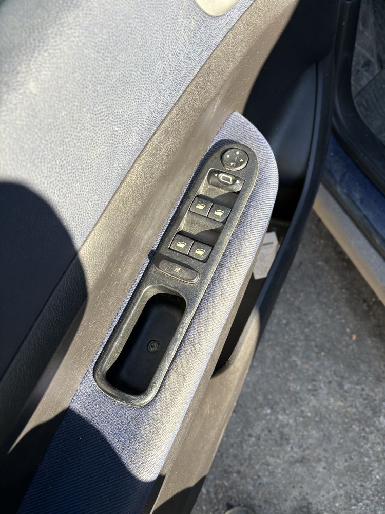 Peugeot 307 SW 2.0HDI  на части/пежо 307
