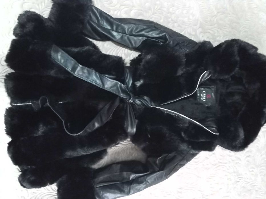 Чисто ново дамско палтенце