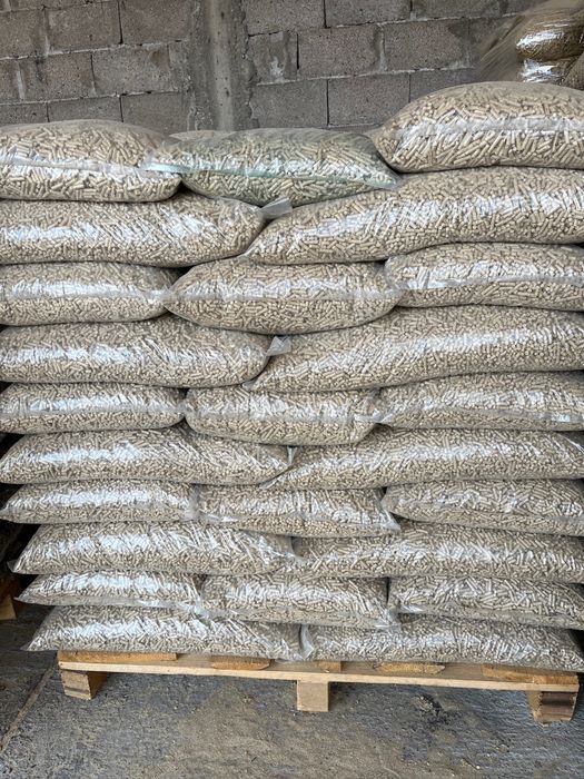 Peleți din raşinoase