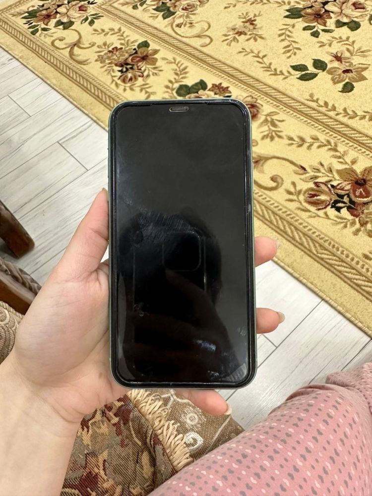 Продается iPhone 11-й, состояние отличное, торг есть