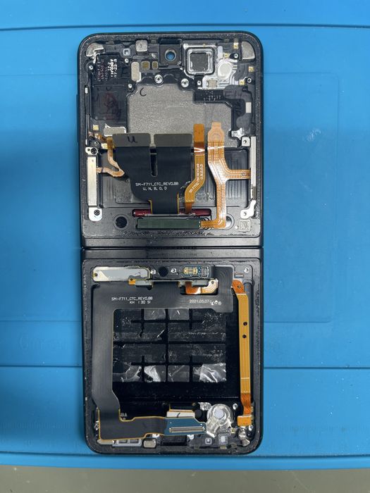 Samsung Galaxy Z flip3 Z flip 4