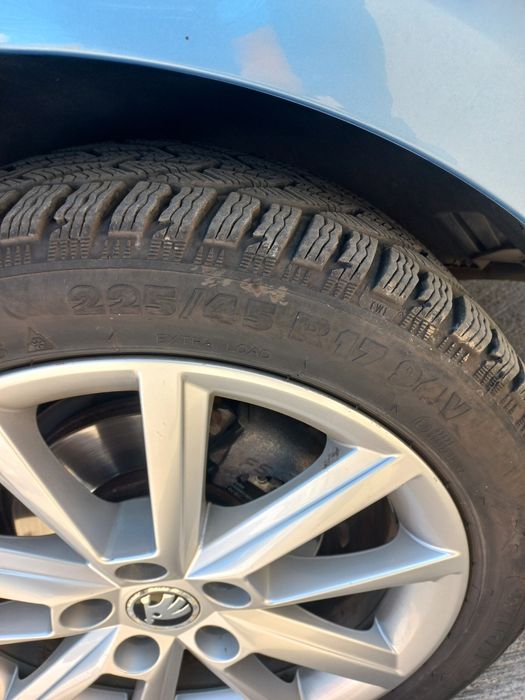 Anvelopa iarna 225 / 45 R17  94V