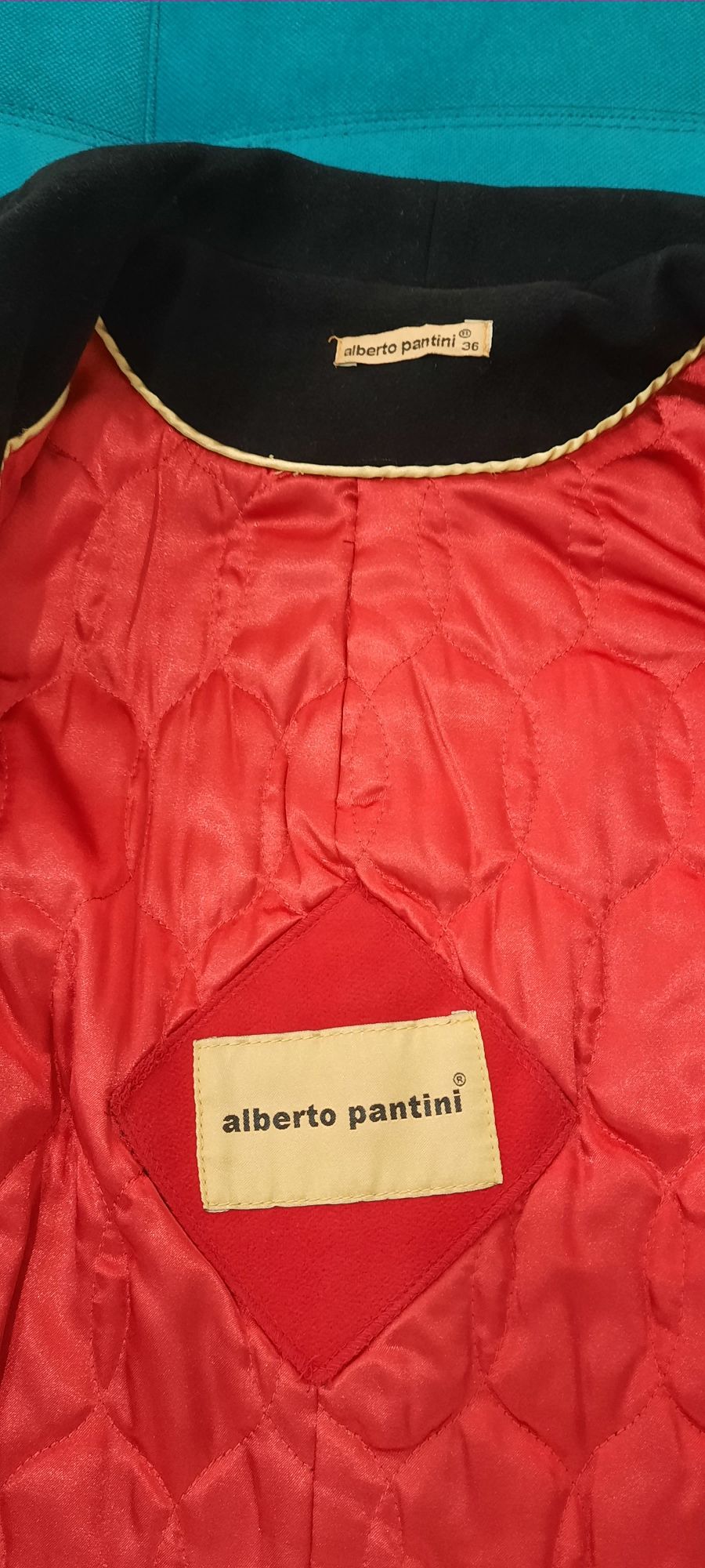 Пальто красного цвета от  Alberto Pantini