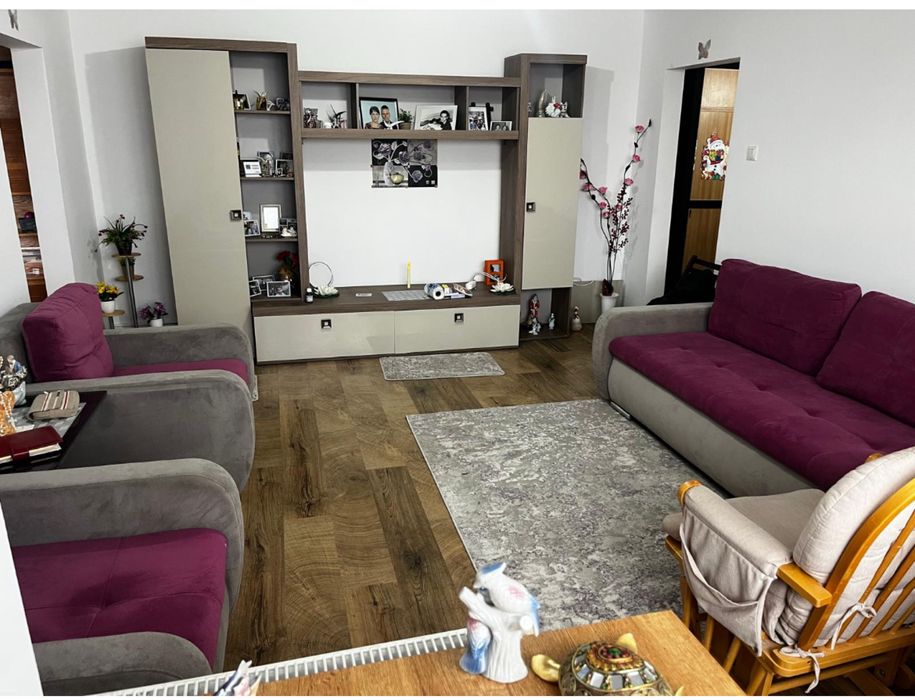 Vand apartament cu 2 camere
