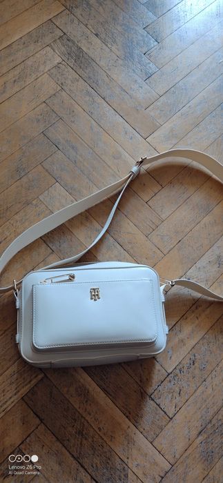 Дамска чанта Tommy Hilfiger