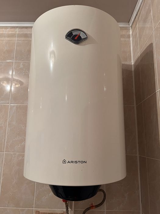 Бойлер аристон в хорошем состояний