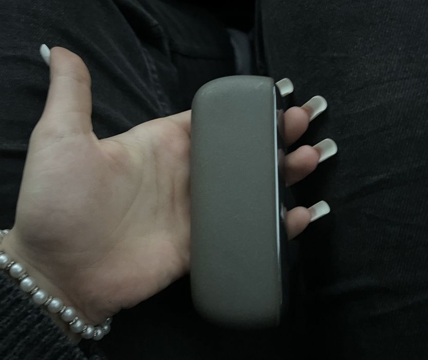 Iqos iLuma , Negru
