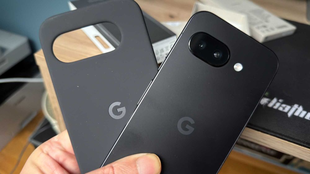 Vând telefon Google Pixel 9a, 128GB, ca nou, preț fix 1500 lei