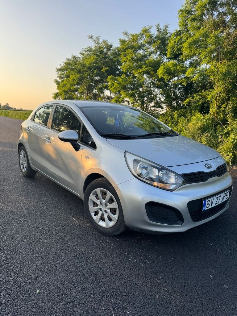 Vând KIA Rio 2012 euro 5 recent înmatriculată