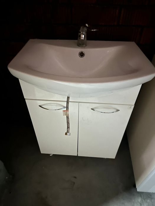 Продаю раковину с тумбой, состояние хорошее