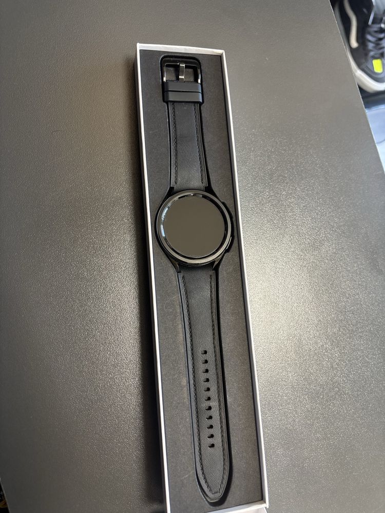 Чисто нов с гаранция часавникSamsung watch 6 classic