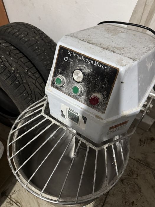 Продам тестомес 30 литровый