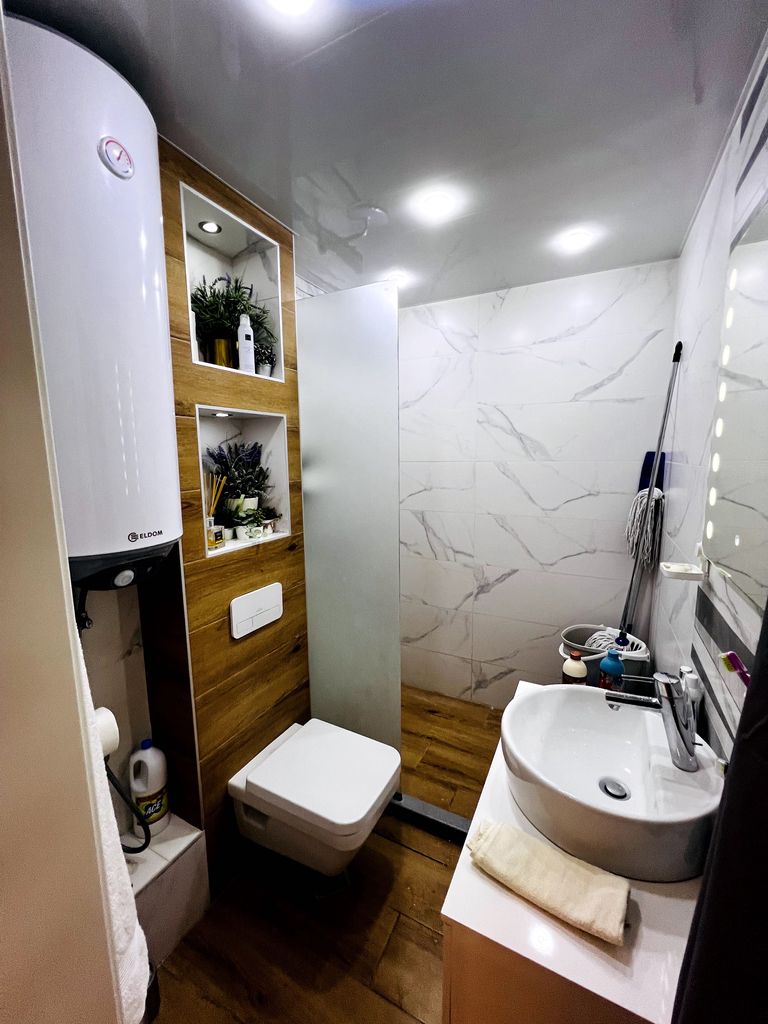 Продава се Тристаен апартамент в Варна, Център - 117 кв.м за 2308 €/кв.м - Снимка #7